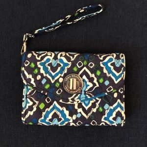 NWT Vera Bradley Smartphone Wristlet/Wallet